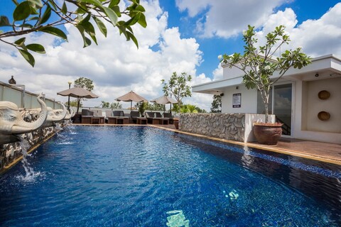 니타 바이 보 럭셔리 호텔