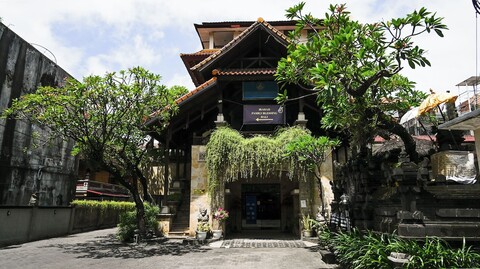 마하자야 호텔, 덴파사르