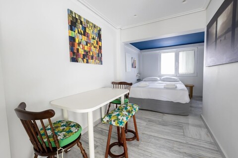 아테네의 프로필레온 8 스튜디오