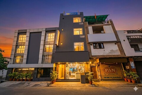 팹호텔 산토시 레지던시