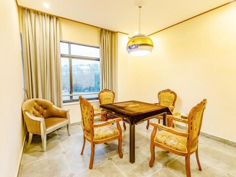 7 Days Superior Hotel (Chengdu Panda base  Sanhechang Store)