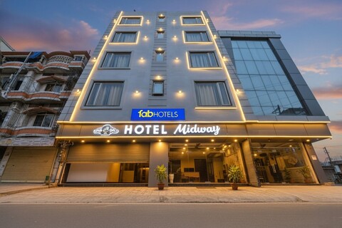 팹호텔 미드웨이