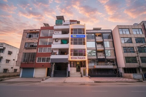 팹호텔 리차 팰리스