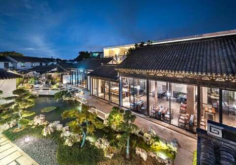 Suzhou Shantang Street Jiangnan Palace Silk Hotel