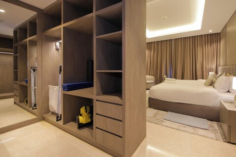 1베드룸, 부르즈 칼리파 전망, 스털링 이스트