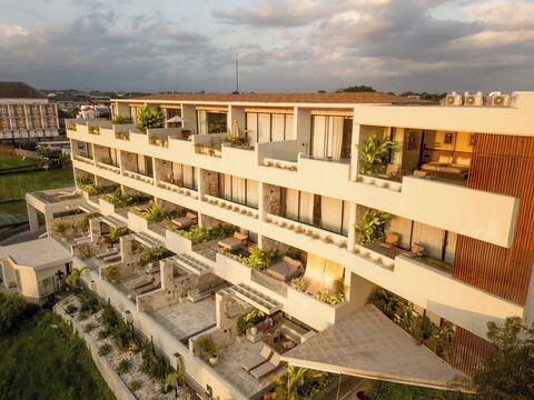 베터플레이스의 소어 이스케이프 툼박 바유