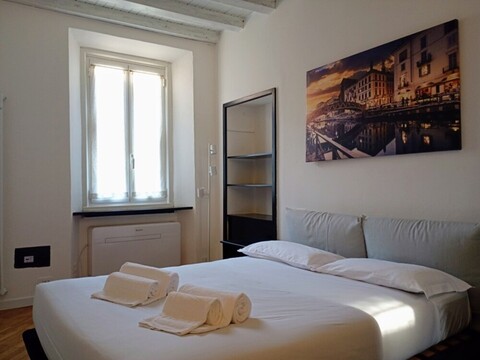 카사 페레티 밀라노, 코르소 코모