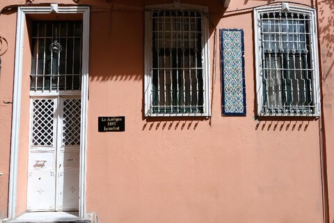 Le Antique 1892 Istanbul