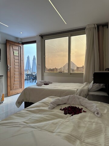 선 3 피라미드 인