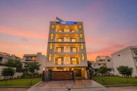 FabHotel Starlight Sanctuary