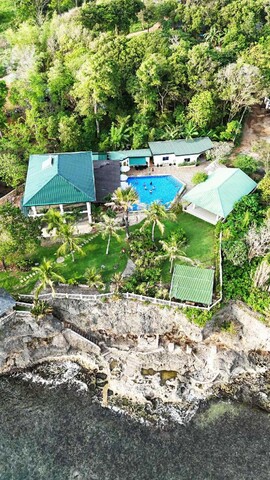 Casa Feliz Ocean Resort