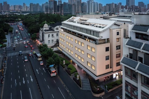 위 가든 크리스탈 오렌지 호텔