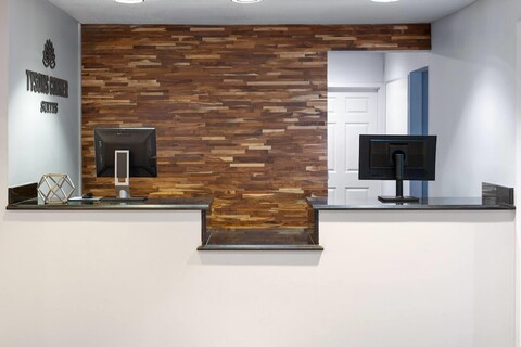 타이슨스 코너 스위트, 베이몬트 바이 윈덤