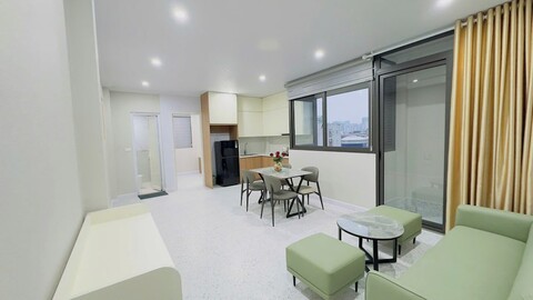 에라 아파트먼트, 랑 하