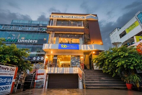 FabHotel Narsingi - Nr Global Eye Hospital, Narsingi
