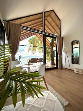 The Cosy Sunset Beach Resort