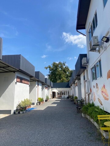 Prempreed Hotel & Mahnok Cafe