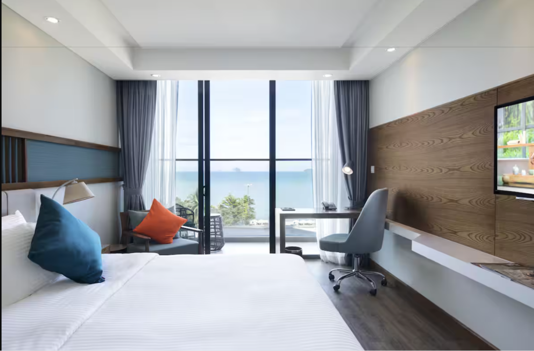 room detail thumbnail 0