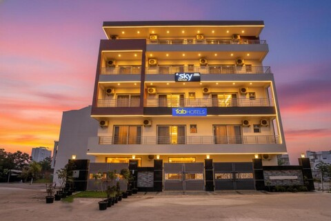 FabHotel Sky