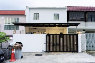 TEBRAU 11 Guesthouse