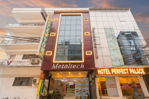 FabHotel Clayton - Near Delhi Airport