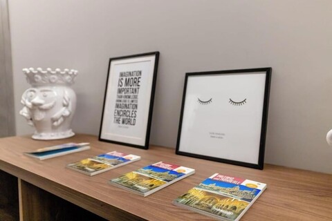 그라나텔리 룸스