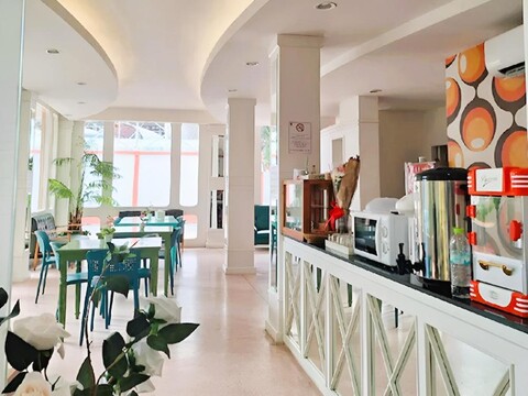 해피 2 호텔 프라투남