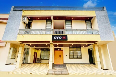 SPOT ON Aradhana home stay