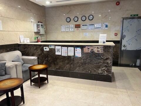 마나랏 알 아지지야 호텔