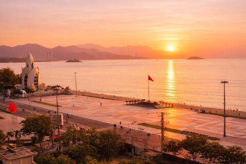 씨 라이트 호텔 냐짱 비치