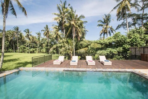 세레니티 빌라 앤 스파