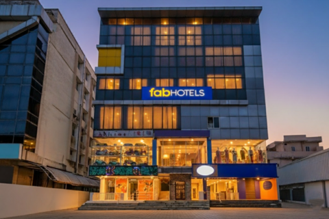 FabHotel Lorwen