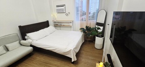 릴리스 누크 앳 심포니 니콜스