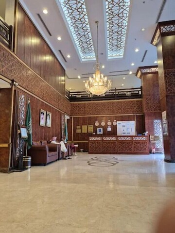 파케르 알 아지지야 호텔