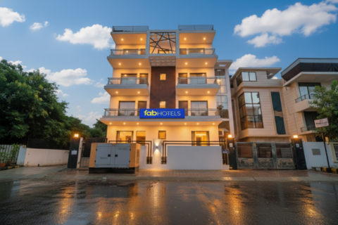 FabHotel Gazelle Studios