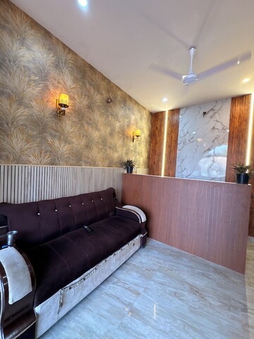 제이 암베이 팰리스