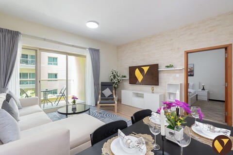 보그 | 알 알카 그린스, 에미레이트 몰 근처