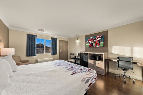 레드 루프 인 로스 앤젤레스 - 벨 플라워