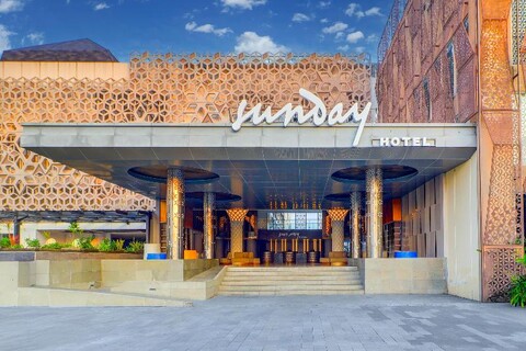 Sunday Hotel Arshika Sunset Road