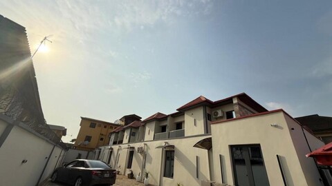 Moz One Executive Guest Rooms-Amorè