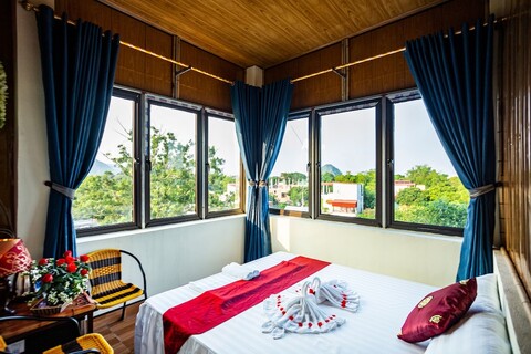 항 무아 센트럴 홈스테이