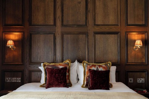 더 로즈 앤드 크라운 윔블던