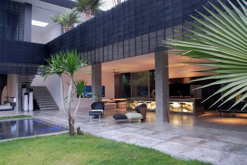 세미냑의 현대적인 4베드룸 빌라, 수영장 있음