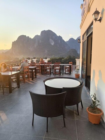 튤립 엘레건트 호텔 앤 스파