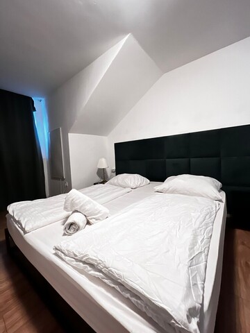 메이들링 역 근처의 심플한 2베드룸 아파트