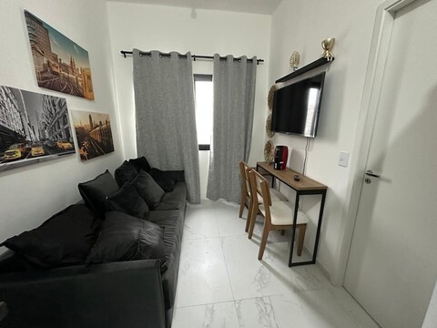 겟 어 플랫 1603 - 프리미어 피네이로스