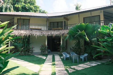 Easy Does It Guesthouse