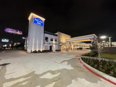 Palace Inn Blue 290 W 43rd & Bingle Rd