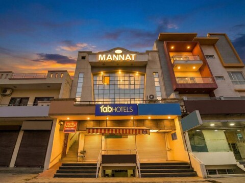 FabHotel Mannat Paschim Vihar