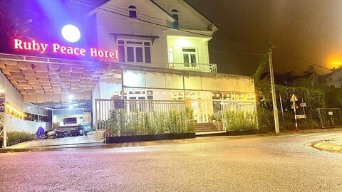 루비 피스 호텔